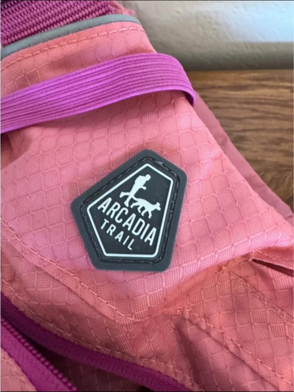 Arcadia dogs Pink Chest hiking backpack with 1L bladder